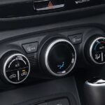 Automatic climate control with cluster ionizer